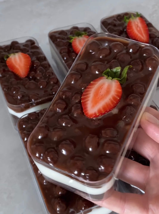 International Cake Tasting Box
